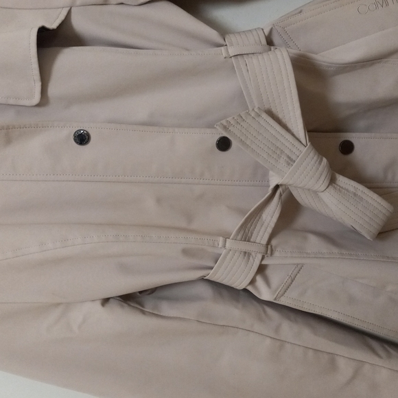 Calvin Klein waterproof jacket - Picture 3 of 13